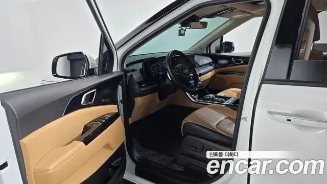 Kia Carnival 2020 — ფოტო 5/21