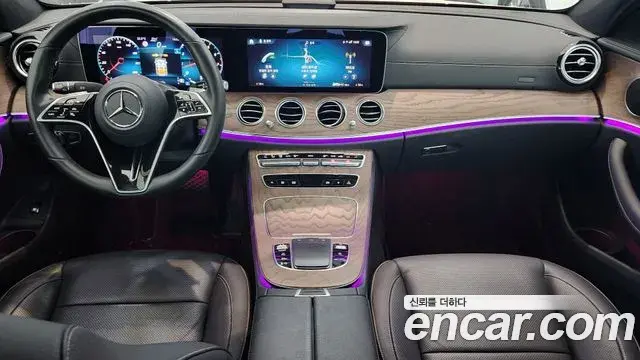 Mercedes-Benz E-Class 2022 — Photo 3/19