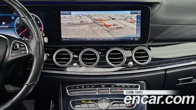 Mercedes-Benz E-Class 2018 — ფოტო 5/20