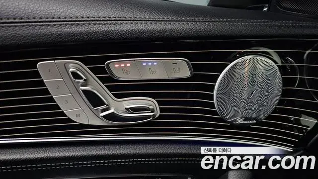 Mercedes-Benz E-Class 2018 — ფოტო 8/20