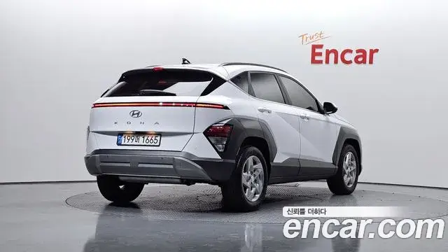 Hyundai Kona Hybrid 2023 — ფოტო 16/20