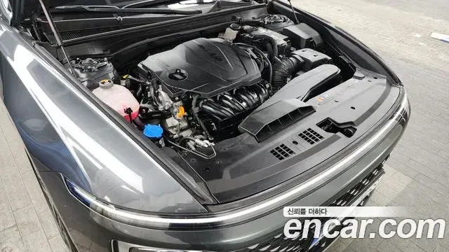 Hyundai Grandeur Hybrid 2023 — Şəkil 17/20
