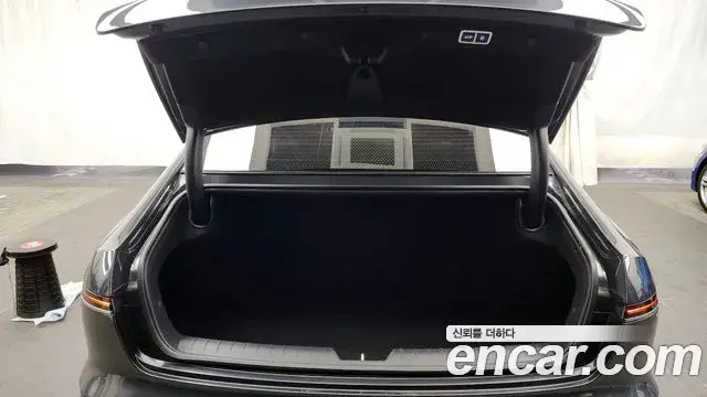 Hyundai Grandeur Hybrid 2023 — Şəkil 15/20