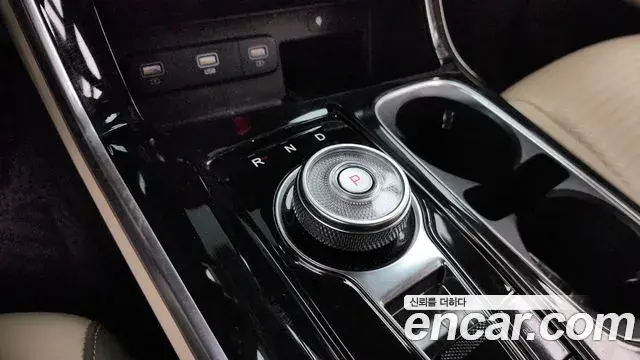 Kia Carnival 2021 — Фото 9/20