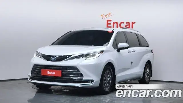 Toyota Sienna 2023 — Photo 12/20