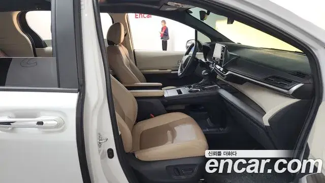Toyota Sienna 2023 — Photo 20/20