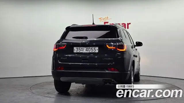 Jeep Compass 2018 — Şəkil 18/20