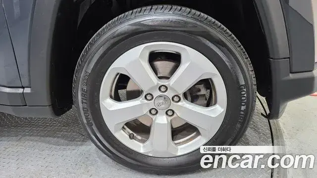 Jeep Compass 2018 — Şəkil 19/20