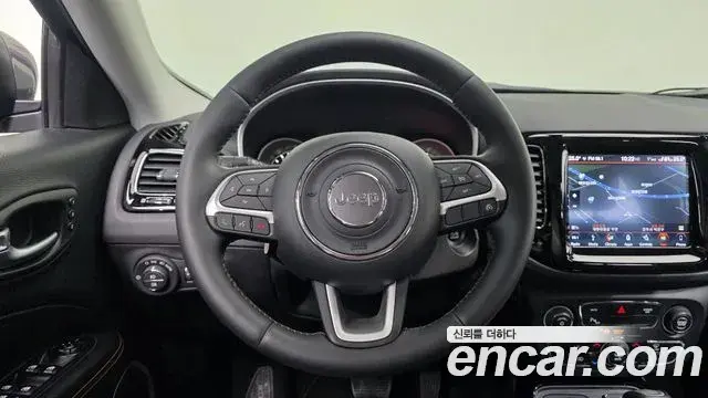 Jeep Compass 2018 — Şəkil 9/20