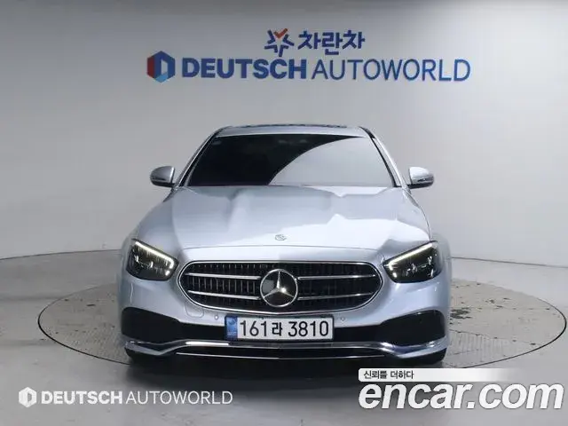 Mercedes-Benz E-Class 2020 — ფოტო 18/20