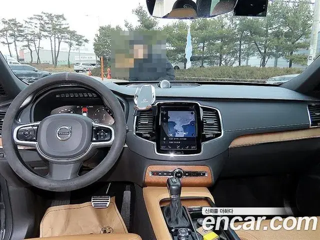 Volvo XC90 2019 — Photo 3/20