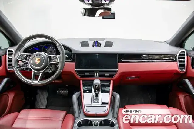 Porsche Cayenne 2020 — ფოტო 3/20