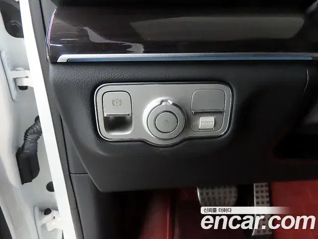 Mercedes-Benz GLE-Class 2023 — ფოტო 9/20