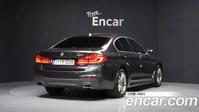 BMW 5 Series 2020 — ფოტო 1/20