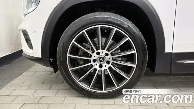 Mercedes-Benz GLB-Class 2020 — Şəkil 6/20