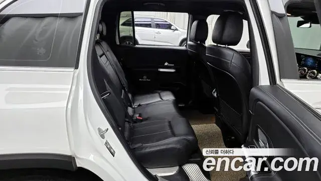 Mercedes-Benz GLB-Class 2020 — Şəkil 11/20