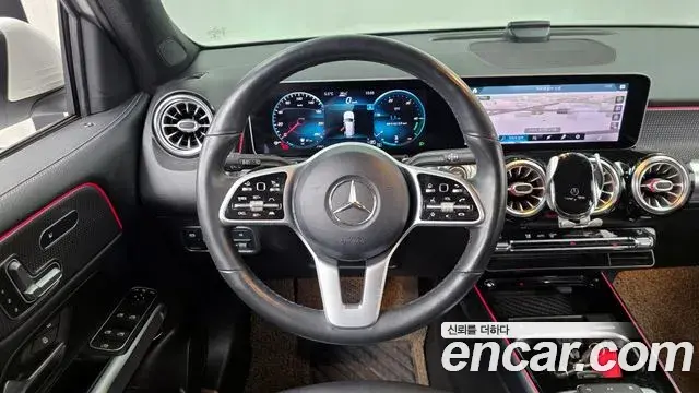 Mercedes-Benz GLB-Class 2020 — Şəkil 13/20
