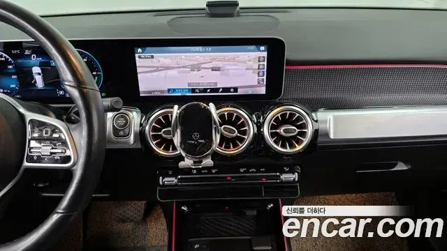 Mercedes-Benz GLB-Class 2020 — Şəkil 14/20