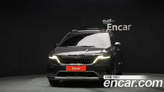 Kia Carnival 2022 — Фото 3/20