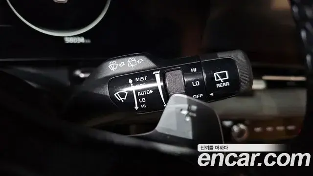 Kia Carnival 2022 — Фото 18/20