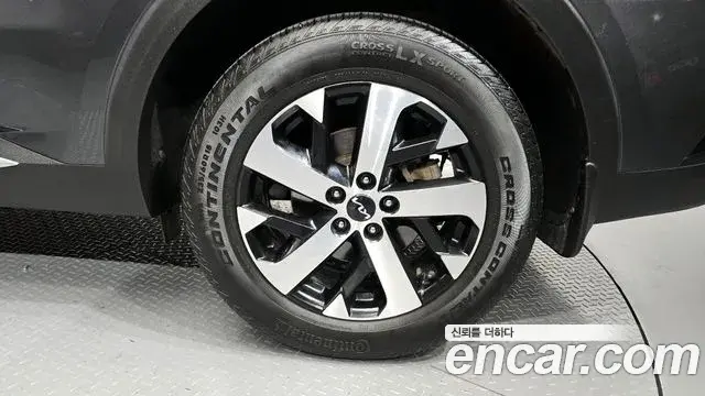 Kia Sorento 2023 — Photo 5/20