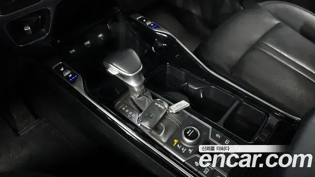 Kia Sorento 2023 — Photo 9/20