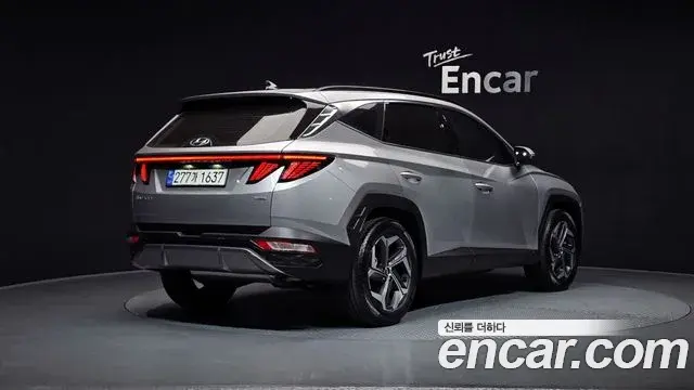 Hyundai Tucson Hybrid 2023 — Photo 4/20