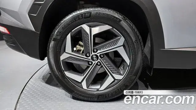Hyundai Tucson Hybrid 2023 — Photo 17/20