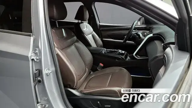 Hyundai Tucson Hybrid 2023 — Photo 10/20