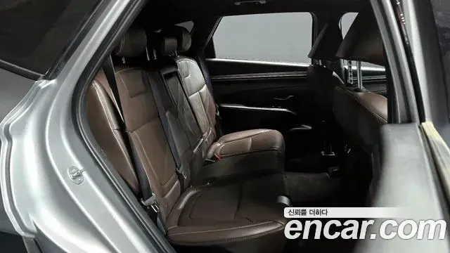 Hyundai Tucson Hybrid 2023 — Photo 18/20