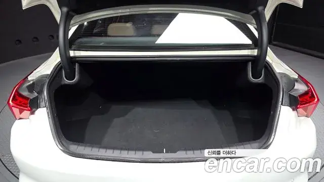 Kia K8 2021 — ფოტო 18/20