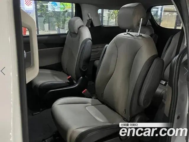 Kia Carnival 2024 — Фото 9/18