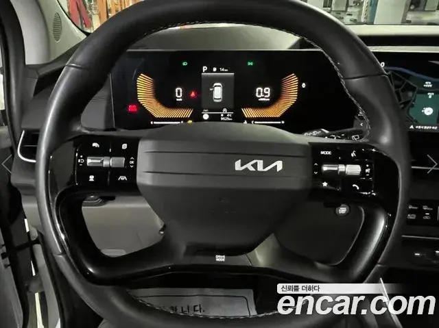 Kia Carnival 2024 — Фото 15/18