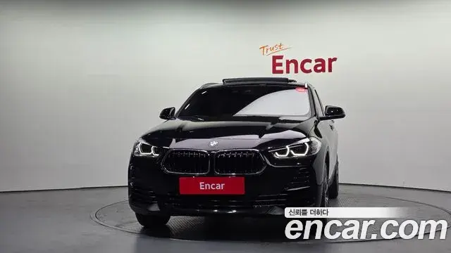 BMW X2 2022 — ფოტო 13/20