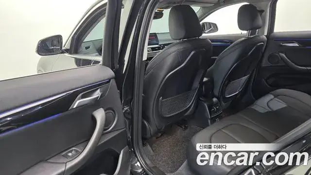 BMW X2 2022 — ფოტო 17/20