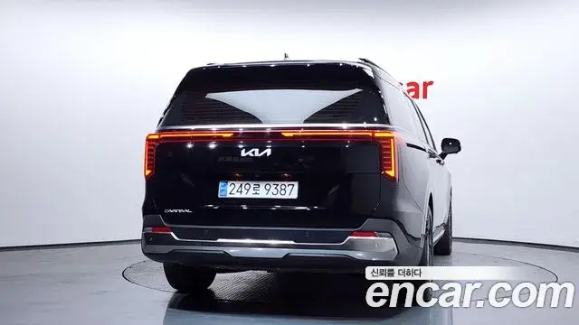 Kia Carnival 2023 — ფოტო 9/20