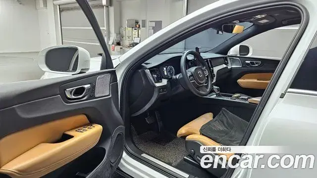 Volvo XC60 2020 — Şəkil 20/30