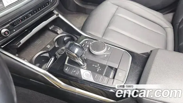 BMW 3 Series 2019 — Şəkil 19/20