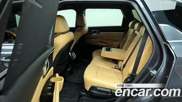Kia Sorento 2021 — ფოტო 20/20