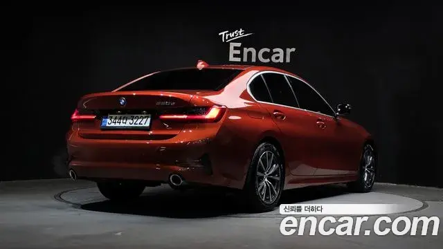 BMW 3 Series 2019 — ფოტო 10/20