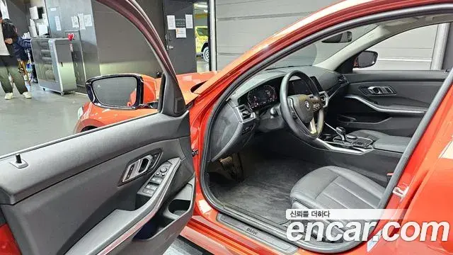 BMW 3 Series 2019 — ფოტო 7/20