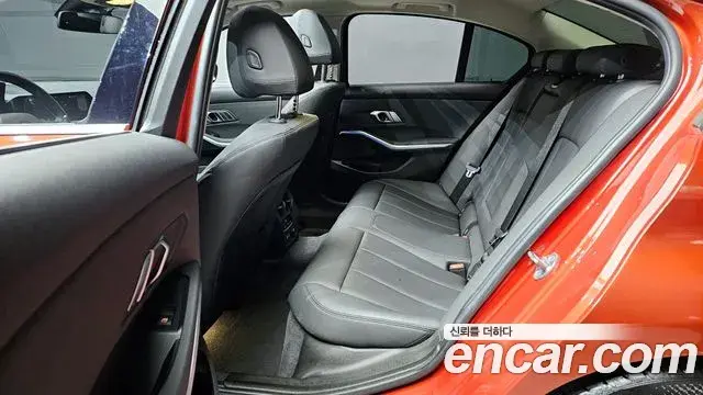 BMW 3 Series 2019 — ფოტო 11/20
