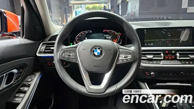 BMW 3 Series 2019 — ფოტო 15/20