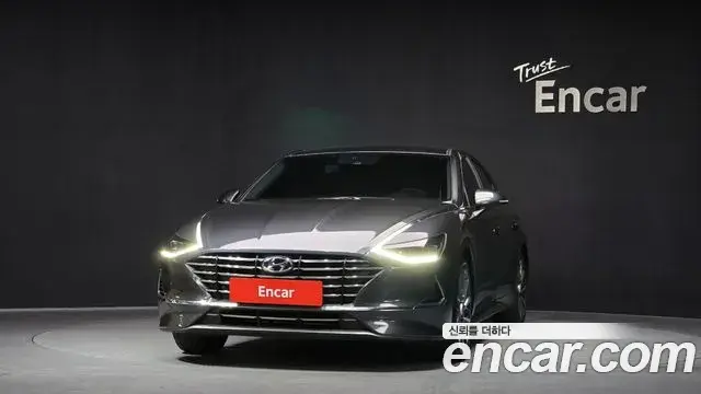 Hyundai Sonata Hybrid 2022 — ფოტო 8/20