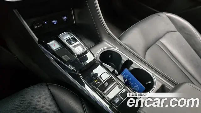 Hyundai Sonata Hybrid 2022 — ფოტო 9/20