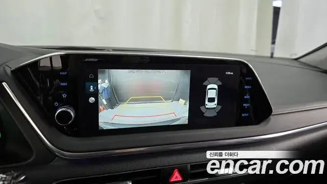Hyundai Sonata Hybrid 2022 — ფოტო 16/20