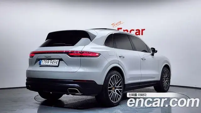 Porsche Cayenne 2022 — Photo 13/20