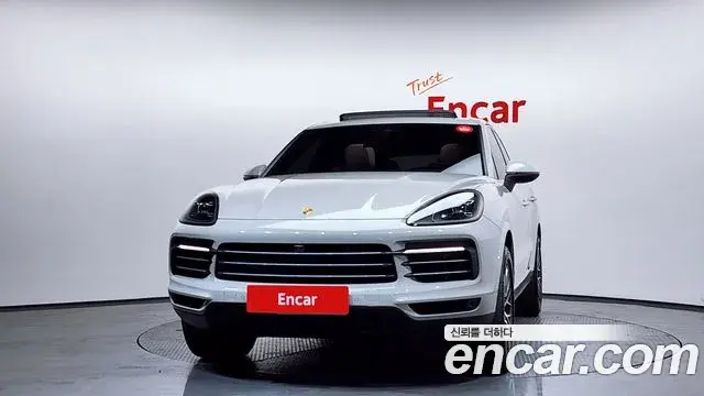 Porsche Cayenne 2022 — Photo 20/20