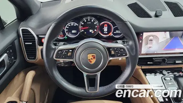 Porsche Cayenne 2022 — Photo 15/20