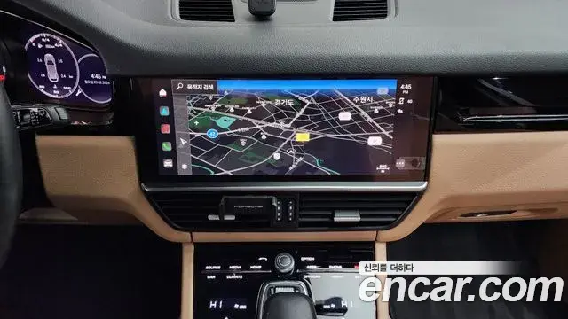 Porsche Cayenne 2022 — Photo 18/20